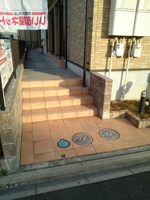 21/26 エントランス