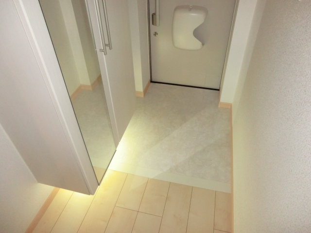 13/30 玄関