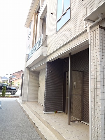 13/22 エントランス