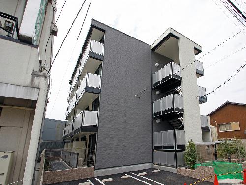 17/19 エントランス