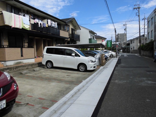22/29 駐車場