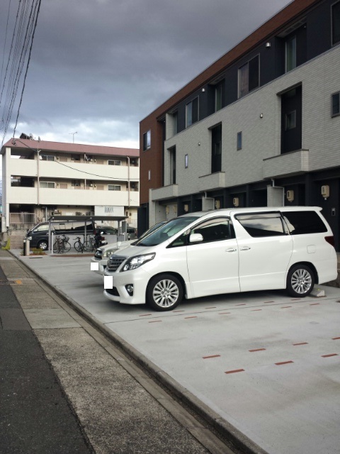 22/30 駐車場