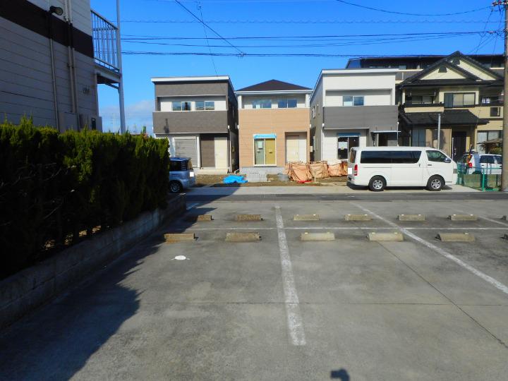14/20 駐車場