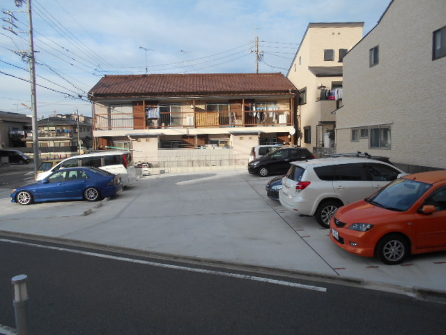 22/30 駐車場