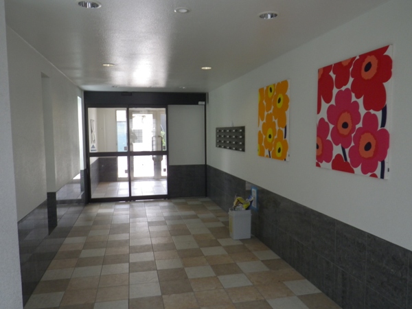 21/30 エントランス