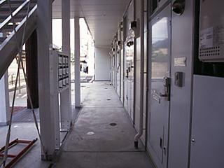 2/4 エントランス