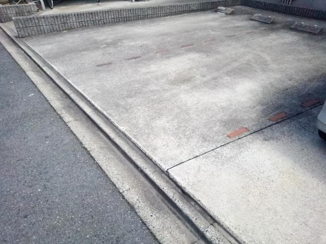 14/22 駐車場