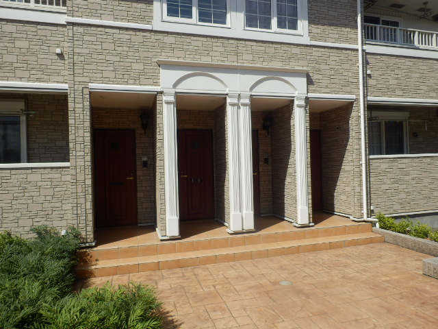 21/28 エントランス