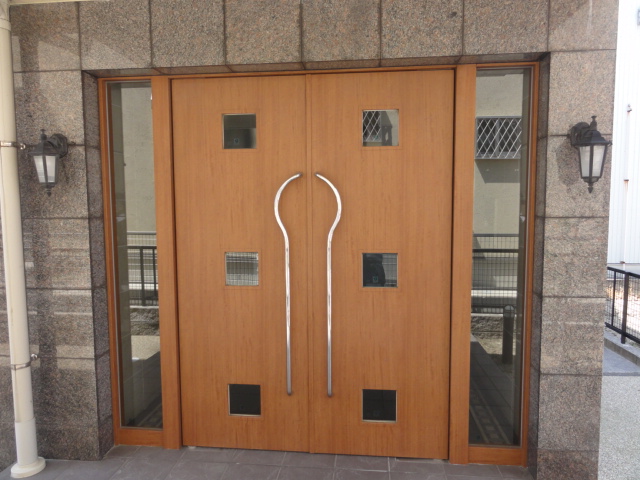 22/30 エントランス