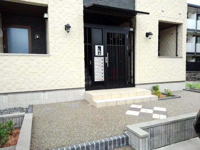 14/22 エントランス