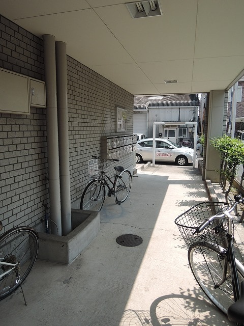 20/29 エントランス