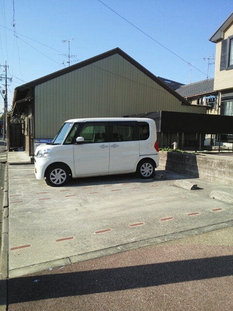 16/22 駐車場