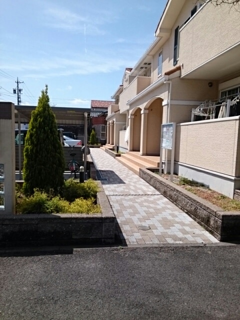 20/30 エントランス