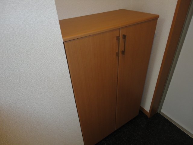 22/27 エントランス