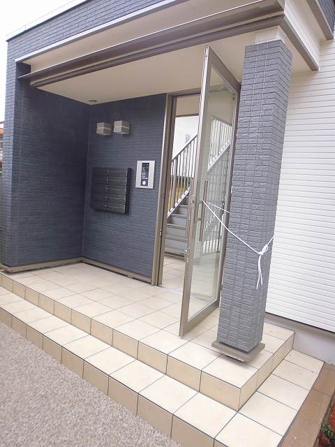 22/30 エントランス