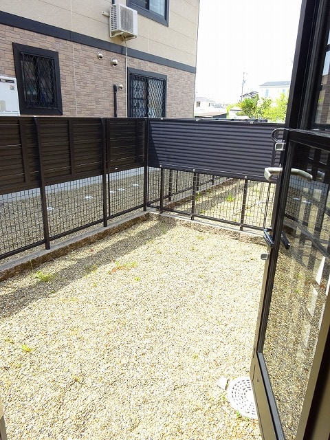 13/22 バルコニー