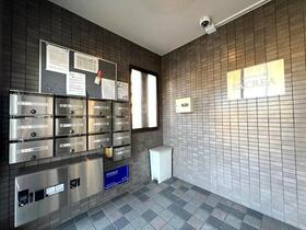 16/16 エントランス