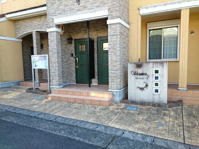 14/22 エントランス