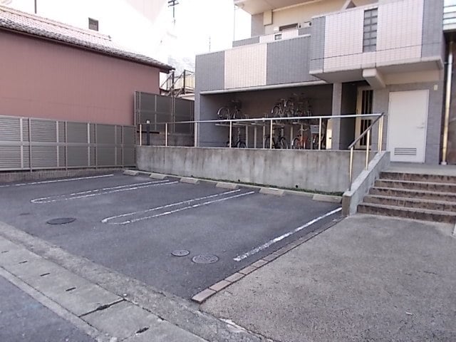 21/27 駐車場