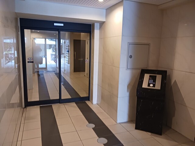 2/8 エントランス