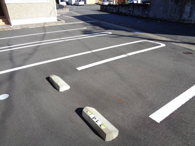 14/20 駐車場