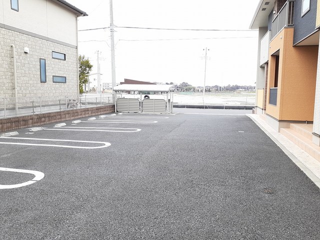 3/6 駐車場