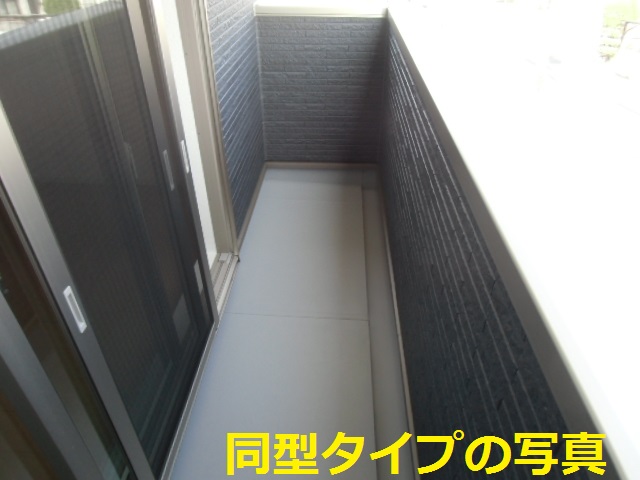 16/23 バルコニー
