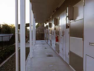 13/21 エントランス