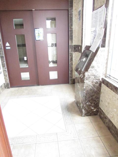 15/21 エントランス