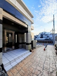 14/22 エントランス
