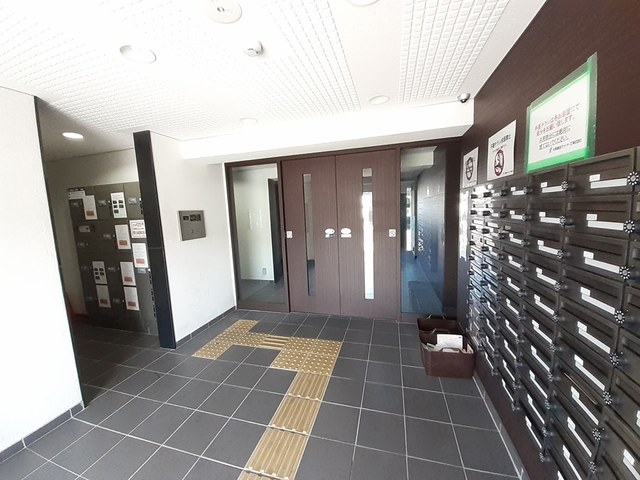 13/20 エントランス