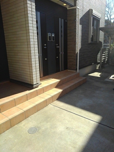 14/20 エントランス