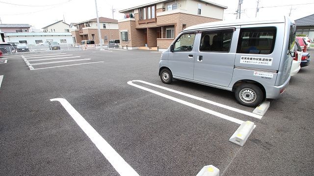 14/20 駐車場