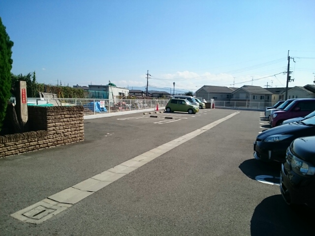 14/20 駐車場
