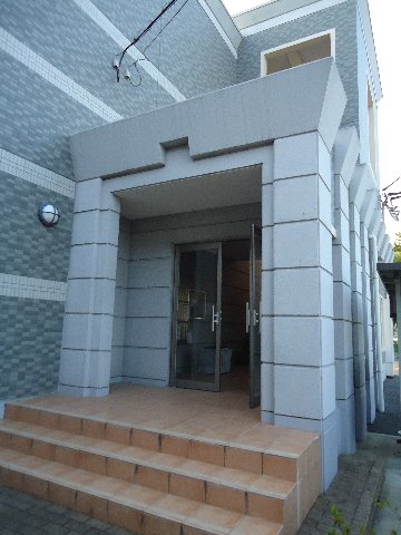 22/30 エントランス