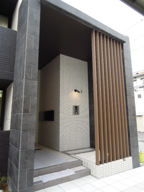 16/22 エントランス