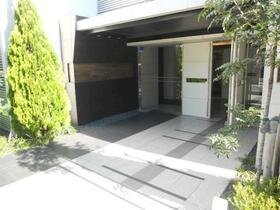 14/14 エントランス