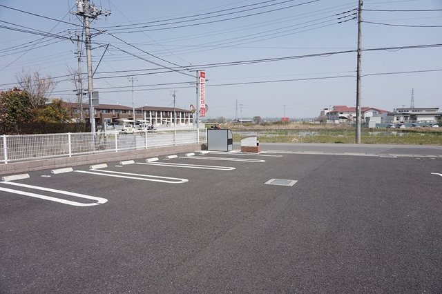 14/20 駐車場