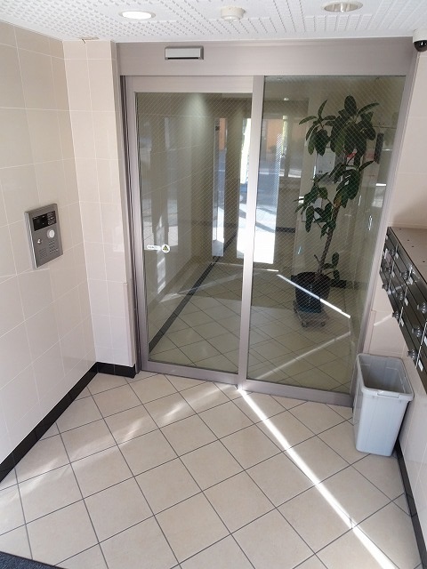 14/20 エントランス