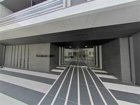 14/16 エントランス