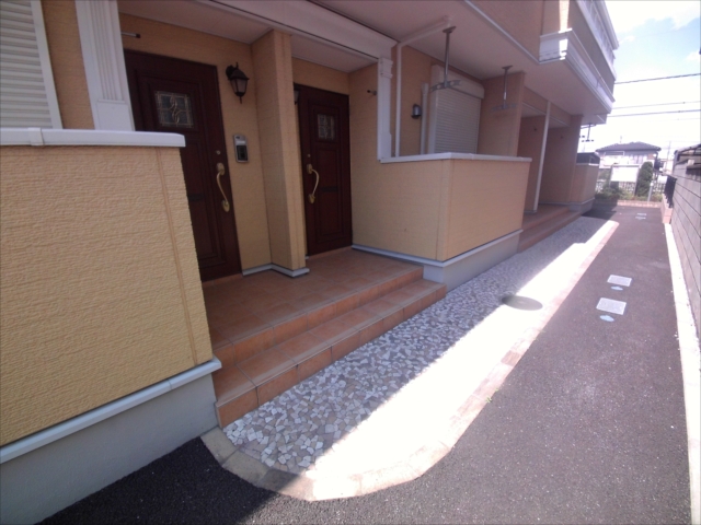 21/30 エントランス