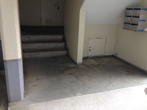 22/30 エントランス