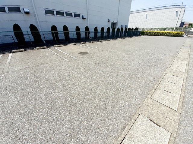 14/20 駐車場