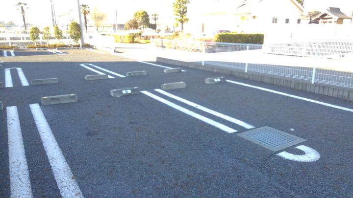 14/23 駐車場