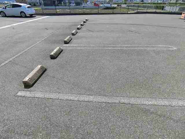 17/23 駐車場