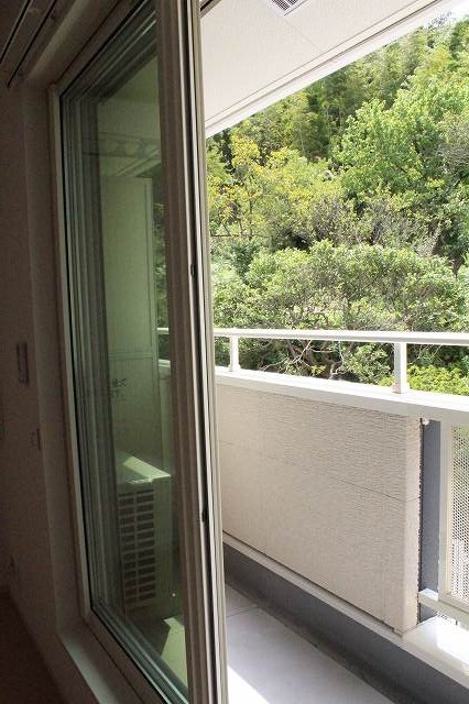 18/27 バルコニー