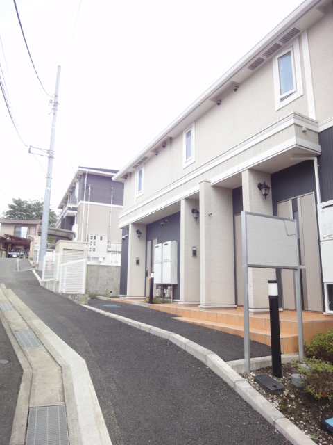 22/27 エントランス