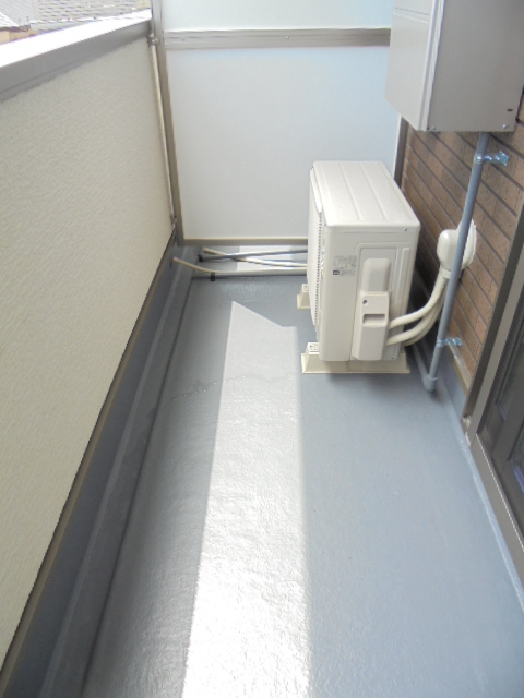 13/23 バルコニー