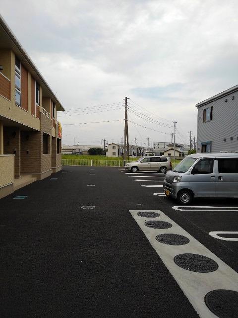 16/30 駐車場