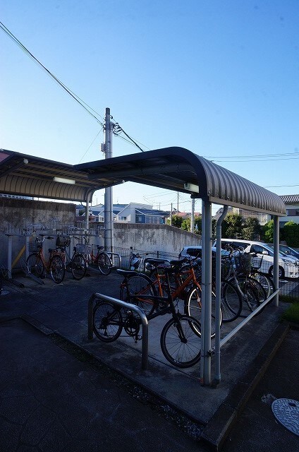 13/22 エントランス